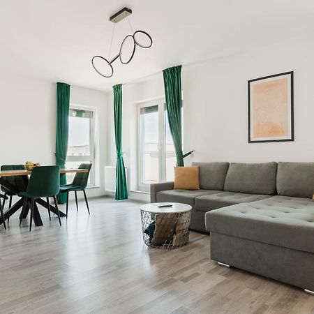 Skylark - Singapore Penthouse With Jacuzzi & Panoramic View Braşov Extérieur photo